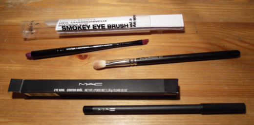 Matita Kohl Smolder di MAC - Pennello 217 di MAC  - Pennello Smokey Eye di Sephora