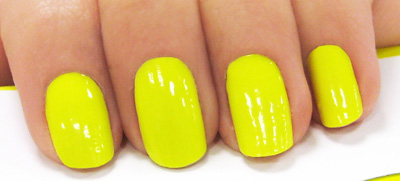 Neon-nails-polish